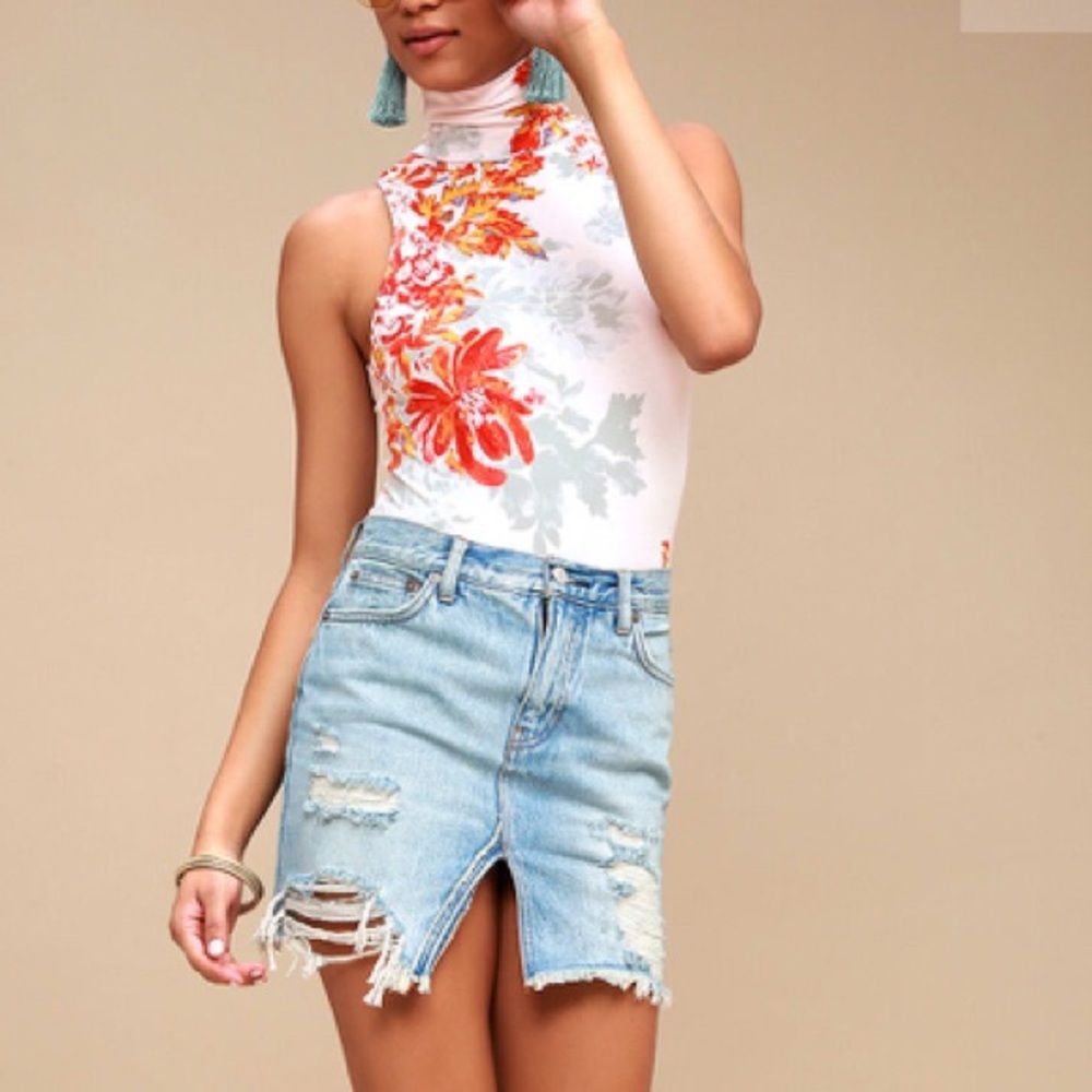 NWT Free People White Floral Pixie Bodysuit - Picture 3 of 8